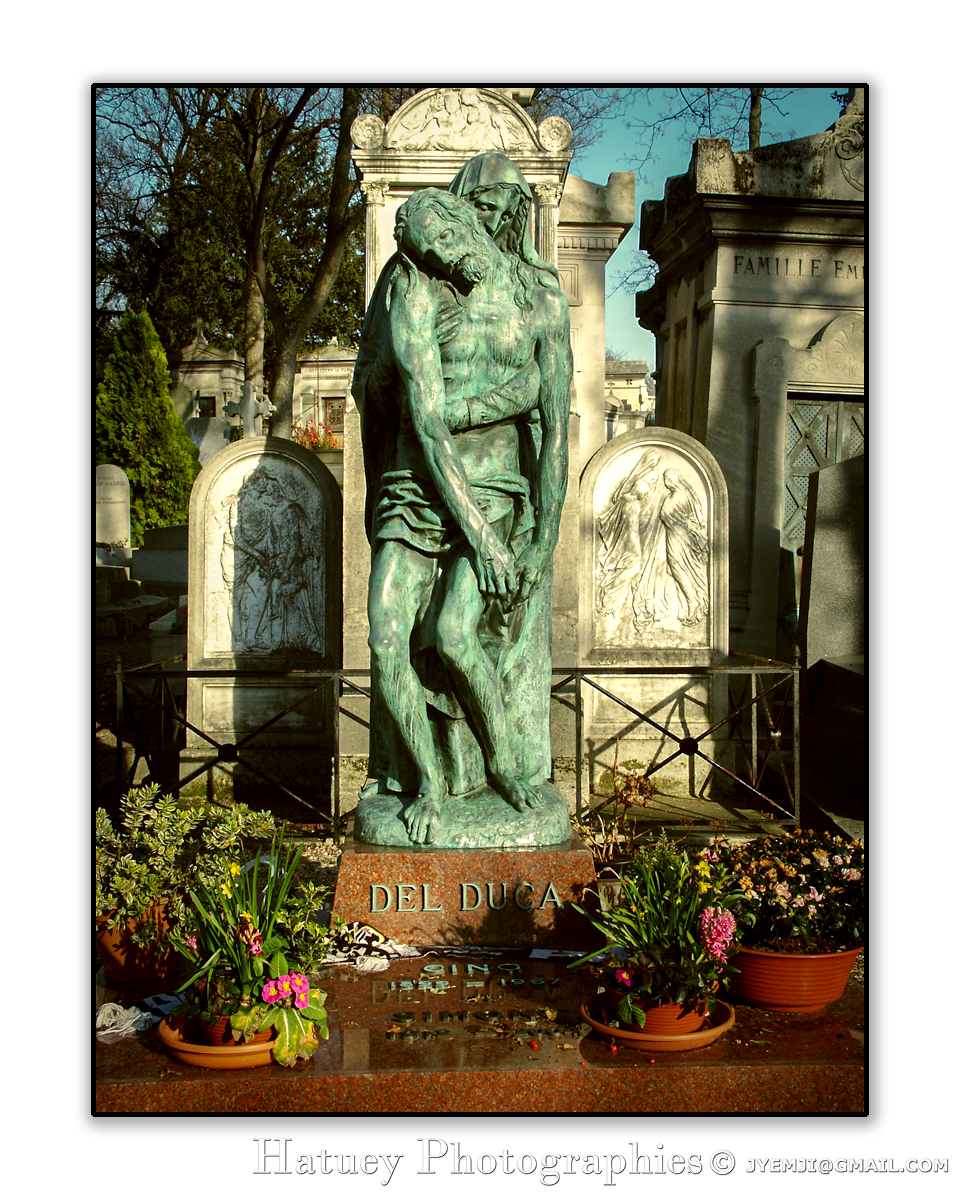Tombe de Pierre CARTELLIER "©Hatuey Photographies" 1757-1831, Art Funéraire, CARTELLIER Pierre, Cartellier, Cemetery, CemeteryPhotography, Cimetière, Cimetière du Père-Lachaise, Division 53, France, Friedhof, Illustration, Orfèvre, Paris, PereLachaisePhotographie, Photo CImetière du Père-Lachaise, Père-Lachaise, Sculpteur, cimitero, graveyard, ©Hatuey Photographies,Rue:Avenue de la Chapelle,