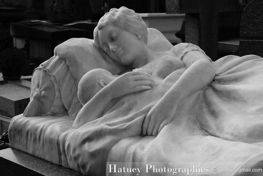 Paris, Cimetiere du Pere Lachaise , Photographies de Paris, Cemetery Graveyard Cementerio Cimitero Friedhof , Cimetiere du Pere Lachaise , Photographies de la tombe la Famille KHADRA par "©Hatuey Photographies