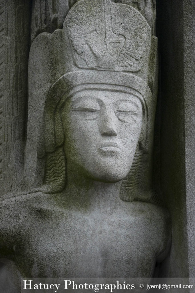 Paris, Cimetiere du Pere Lachaise , Photographies de Paris, Cemetery Graveyard Cementerio Cimitero Friedhof , Cimetiere du Pere Lachaise , Photographies de la Tombe de WILDE Oscar (1854-1900) par "©Hatuey Photographies"