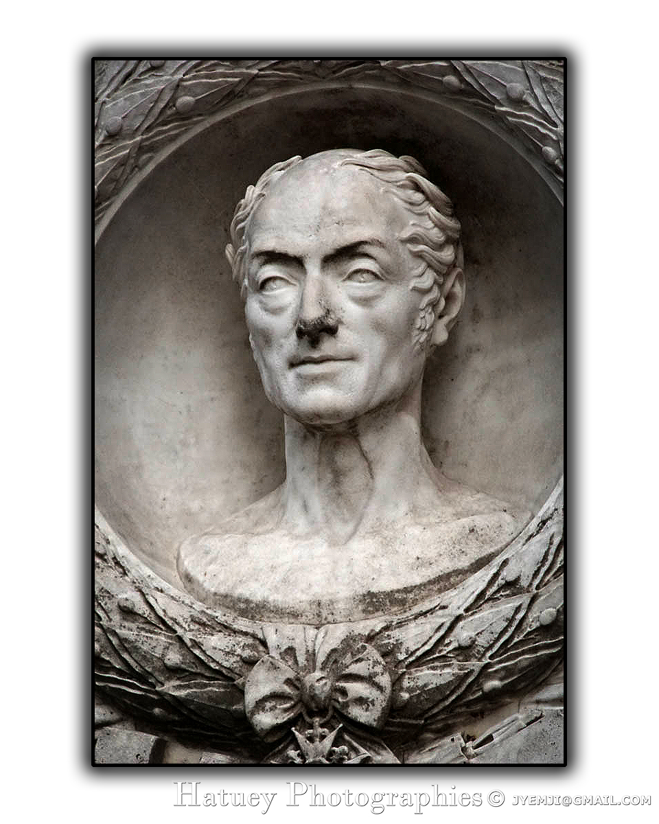 Tombe de Pierre CARTELLIER "©Hatuey Photographies" 1757-1831, Art Funéraire, CARTELLIER Pierre, Cartellier, Cemetery, CemeteryPhotography, Cimetière, Cimetière du Père-Lachaise, Division 53, France, Friedhof, Illustration, Orfèvre, Paris, PereLachaisePhotographie, Photo CImetière du Père-Lachaise, Père-Lachaise, Sculpteur, cimitero, graveyard, ©Hatuey Photographies,Rue:Avenue de la Chapelle,