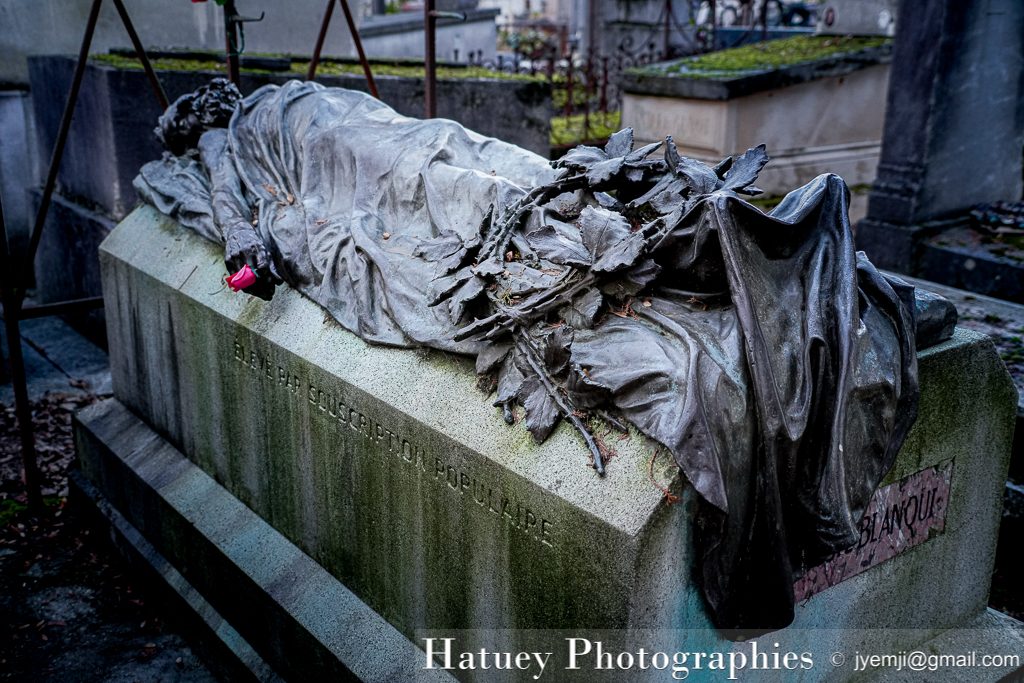 Paris, Cimetiere du Pere Lachaise , Photographies de Paris, Cemetery Graveyard Cementerio Cimitero Friedhof , Cimetiere du Pere Lachaise , Photographies de la tombe de Louis Auguste BLANQUI (1805-1881) par "©Hatuey Photographies