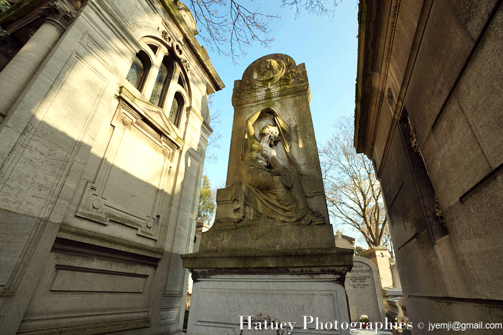 Paris, Photographies du Cimetiere du Pere Lachaise à Paris ©Hatuey Photographies AGOULT Marie comtesse d’, Art Funéraire, Cemetery, CemeteryPhotography, Cimetière, Cimetière du Père-Lachaise, Comtesse d'Agoult, Division 54, Ecrivain, Femme de lettres française, France, Friedhof, Illustration, Lachaise, Marie Catherine Sophie de Flavigny, Mère de Cosima, Paris, PereLachaisePhotographie, Photo Cimetière du Père-Lachaise, Pseudonyme de Daniel Stern, Père-Lachaise, Rue:Avenue des Ailantes, STERN Daniel, cimitero, compagne de Franz Liszt, dite Marie d'Agoult, graveyard,