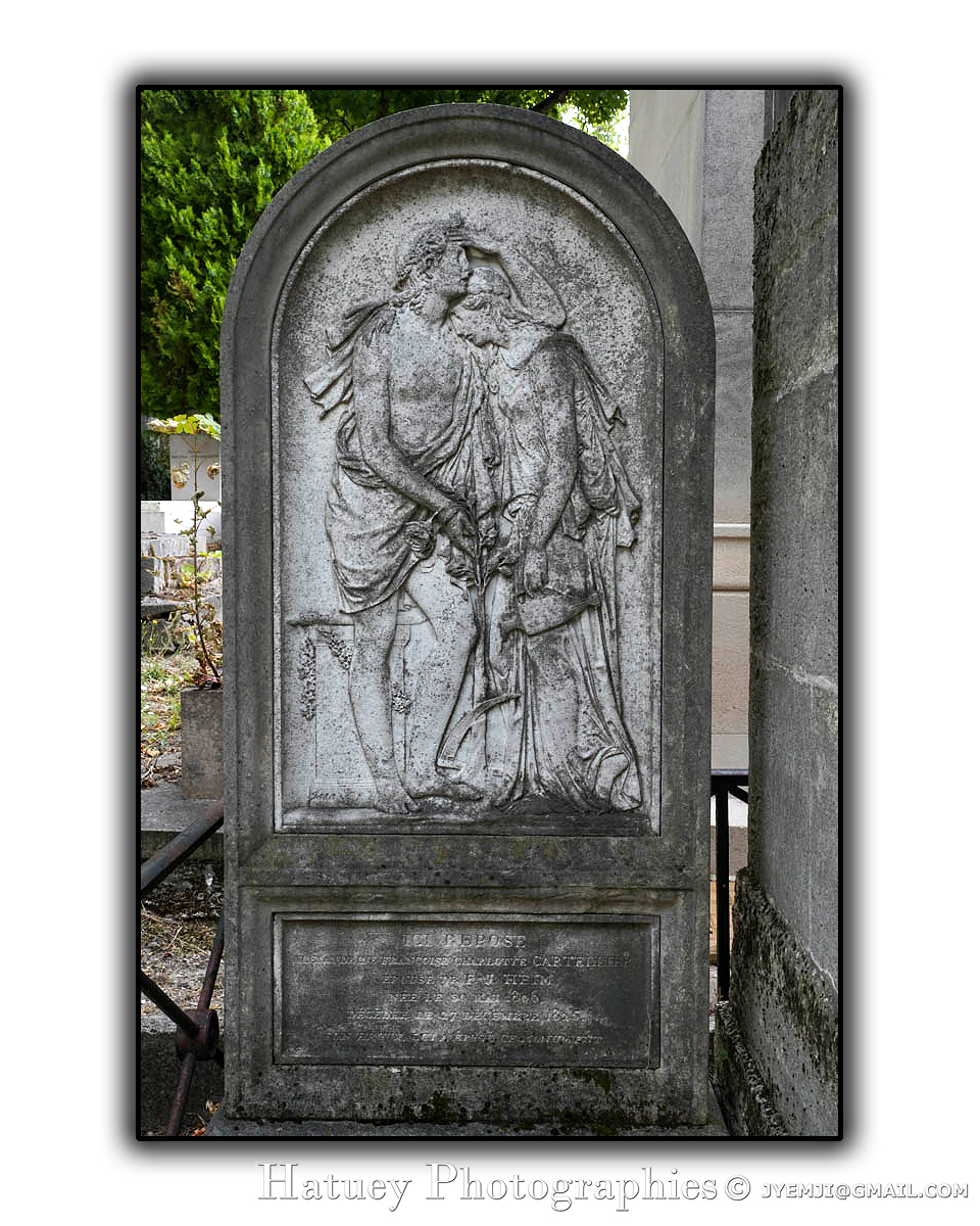 Tombe de Pierre CARTELLIER "©Hatuey Photographies" 1757-1831, Art Funéraire, CARTELLIER Pierre, Cartellier, Cemetery, CemeteryPhotography, Cimetière, Cimetière du Père-Lachaise, Division 53, France, Friedhof, Illustration, Orfèvre, Paris, PereLachaisePhotographie, Photo CImetière du Père-Lachaise, Père-Lachaise, Sculpteur, cimitero, graveyard, ©Hatuey Photographies,Rue:Avenue de la Chapelle,