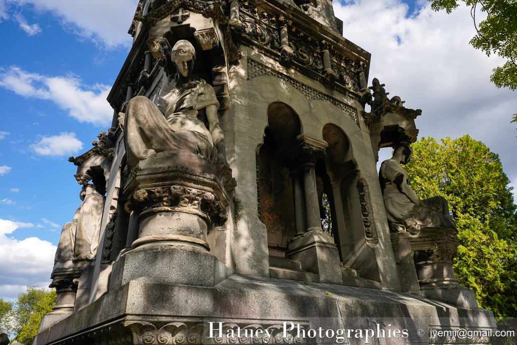 1808-1886, Art Funéraire, Cemetery, CemeteryPhotography, Cimetière, Cimetière du Père-Lachaise, Division 92, France, Friedhof, Homme d'affaires, Illustration, Paris, PereLachaisePhotographie, Photo CImetière du Père-Lachaise, Père-Lachaise, Rue:Avenue Greffulhe, Rue:Avenue Transversale Nr 2, TERRY Y ADAN Tomas, cimitero, graveyard, monument, ©Hatuey Photographies