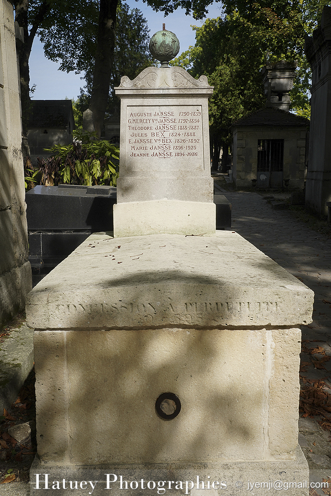 Paris, Cimetiere du Pere Lachaise , Photographies de Paris, Cemetery Graveyard Cementerio Cimitero Friedhof , Cimetiere du Pere Lachaise , Photographies de la tombe d' Auguste JANSSE par "©Hatuey Photographies"