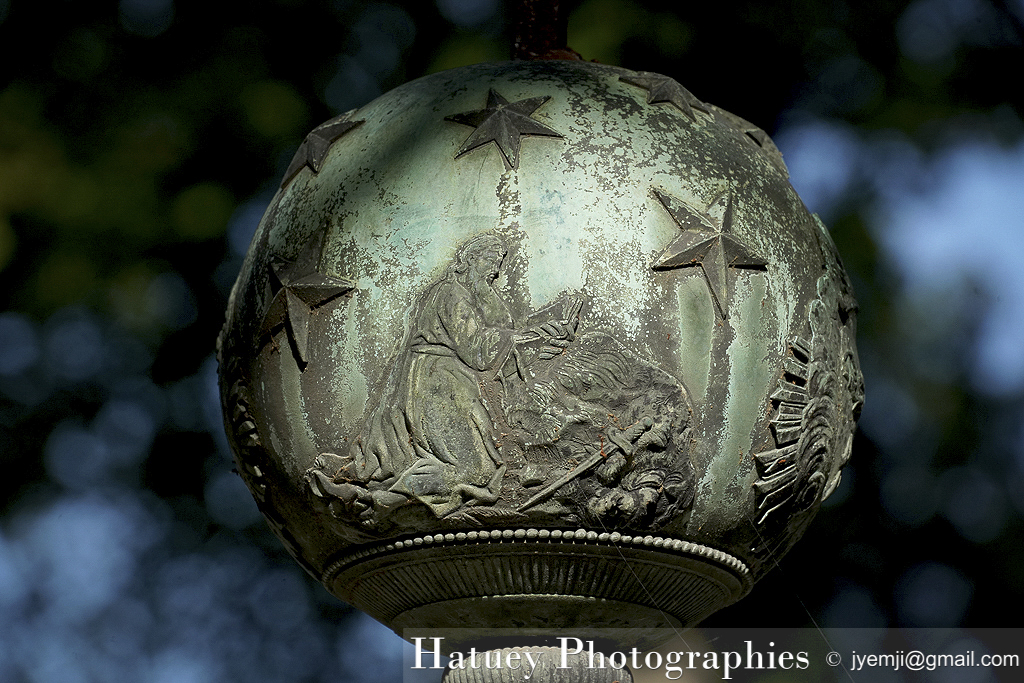 Paris, Cimetiere du Pere Lachaise , Photographies de Paris, Cemetery Graveyard Cementerio Cimitero Friedhof , Cimetiere du Pere Lachaise , Photographies de la tombe d' Auguste JANSSE par "©Hatuey Photographies"