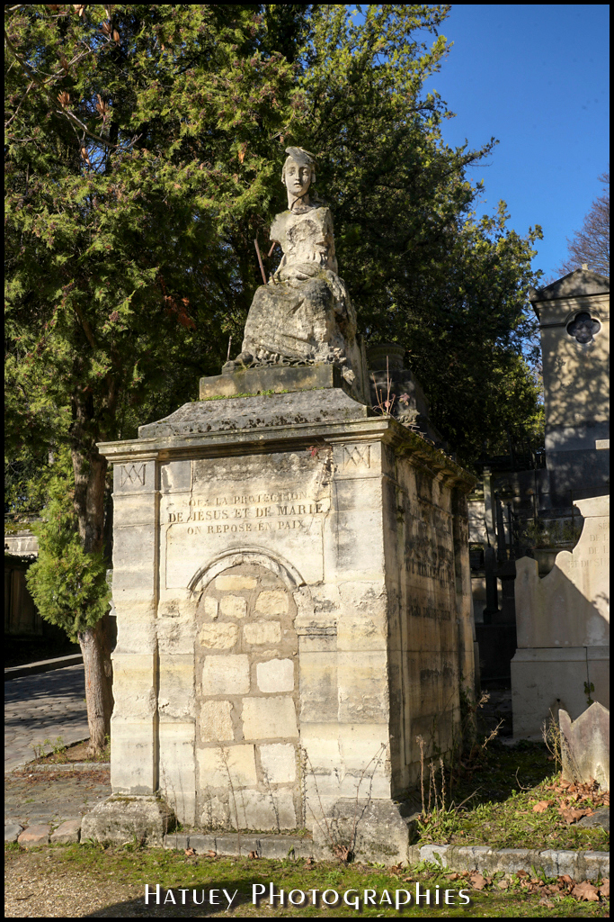 Paris, Cimetiere du Pere Lachaise , Photographies de Paris par "©Hatuey Photographies" ©Hatuey Photographies, Christophe-Édouard-François, comte de MALET, 1784-1843 Art Funéraire, Bronze, Cementerio, Cemetery, Cemetery Photography, Cimetiere, Cimetière, Cimetière du Père-Lachaise, Cimitero, Friedhof, Graveyard, Illustration, Paris, Père-Lachaise, PereLachaisePhotographie, Photo Cimetière du Père-Lachaise, Sculpture