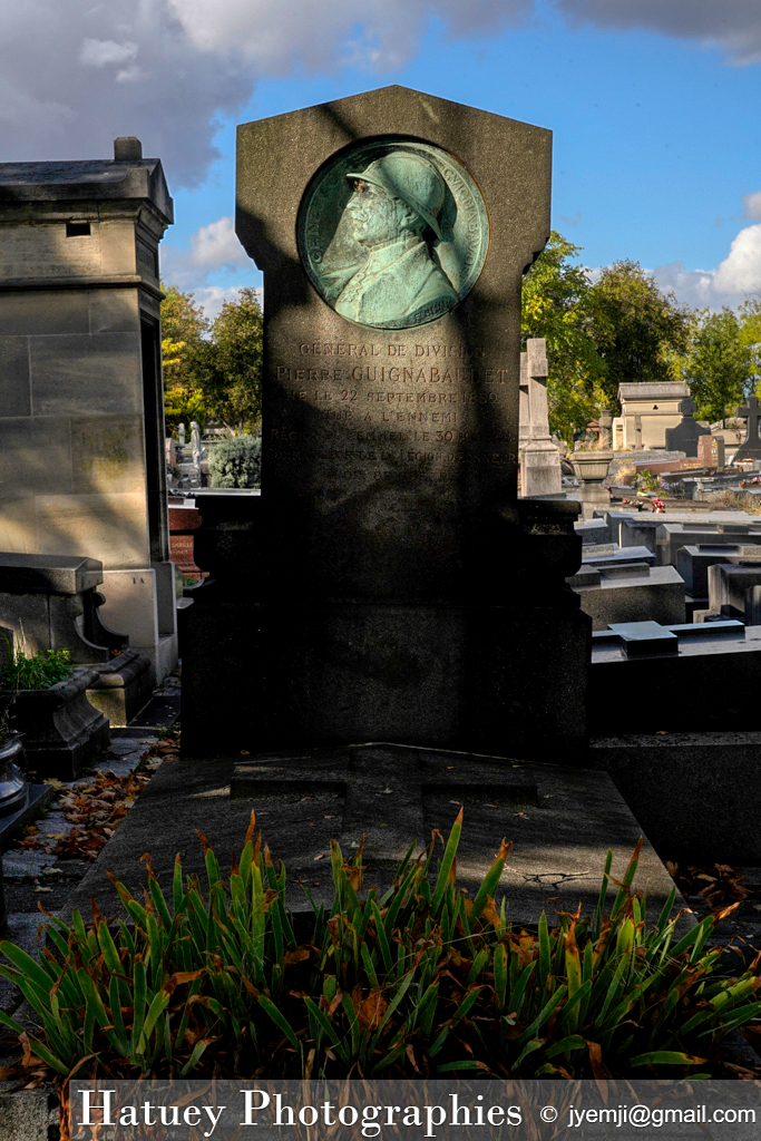 ©Hatuey Photographies, Art Funéraire, BLIN Edouard Pierre. (Sculpteur), Cemetery, CemeteryPhotography, Cimetière, Cimetière du Père-Lachaise, cimitero, France, Friedhof, général, graveyard, GUIGNABAUDET Pierre Amable (1859–1918), Illustration, Militaire, Paris, Père-Lachaise, PereLachaisePhotographie, Photo Cimetière du Père-Lachaise, Sculpteurs