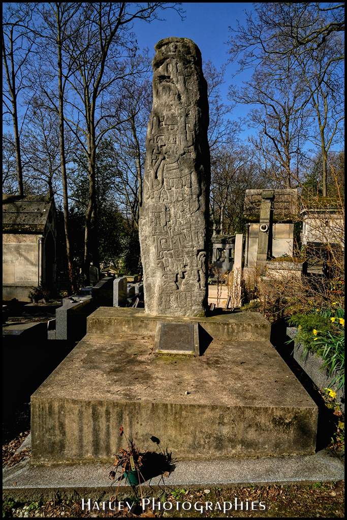 Photos by ©Hatuey Photographies, 1899-1974, Art Funéraire, ASTURIAS Miguel Angel, Cementerio, Cemetery, Cemetery Photography, Cimetiere, Cimetière, Cimetière du Père-Lachaise, Cimitero, Diplomate, Diplomate guatémaltèque, Division_10, DOB:1899/1019, DOD:1974/0609, Ecrivain, France, Friedhof, Graveyard, Illustration, Lauréat du prix Nobel de littérature, Paris, Père-Lachaise, PereLachaisePhotographie, Photo Cimetière du Père-Lachaise, Poète, Tombe