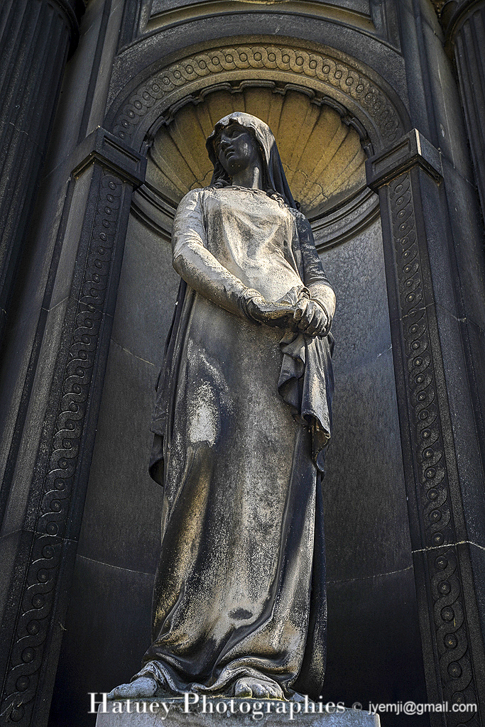 Tombe de la Famille Paul Gustave Adolphe d’HAUREGARD. "©Hatuey Photographies"1805-1883, Art Funéraire, Cemetery, CemeteryPhotography, Chapelle, Cimetière, Cimetière du Père-Lachaise, Cimitero, Division 76, France, Friedhof, HAUREGARD Chapelle, HAUREGARD Paul Gustave Adolphe d’ Famille, Illustration, Paris, PereLachaisePhotographie, Photo Cimetière du Père-Lachaise, Père-Lachaise, Rue:Avenue Circulaire, Rue:Chemin Bernard, Statue, Statues, graveyard, ©Hatuey Photographies