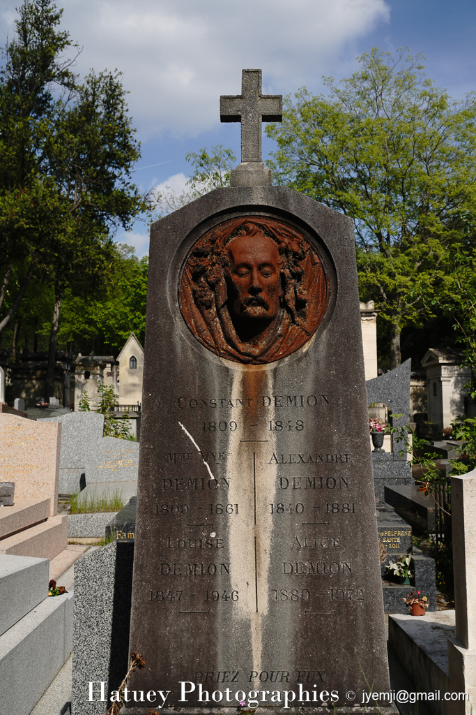 Cimetière du Père-Lachaise, Tombe de Constant DEMION "©Hatuey Photographies" 1809-1848, Art Funéraire, Cemetery, Garde national, CemeteryPhotography, Cimetière, Cimetière du Père-Lachaise, Cimitero, DEMION Constant, France, Friedhof, Graveyard, Illustration, Paris, PereLachaisePhotographie, Photo Cimetière du Père-Lachaise, Père-Lachaise, Médaillon, ©Hatuey Photographies, DORIER Robert (Sculpteur), Sculpteurs, Fonte,