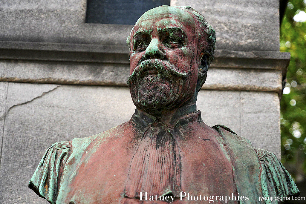 Cimetière du Père-Lachaise, Tombe de A. BALANDREAU (1848 - 1919) "©Hatuey Photographies" ©Hatuey Photographies, 1848 - 1919, Art Funéraire, Avocat, Avocat à la Cour d'Appel, BALANDREAU A, BALANDREAU A., Cementerio, Cemetery, CemeteryPhotography, Cimetiere, Cimetière, Cimetière du Père-Lachaise, Cimitero, Division 96, France, Friedhof, Graveyard, GREBER Henri-Léon (Sculpteur), Illustration, Paris, Père-Lachaise, PereLachaisePhotographie, Photo Cimetière du Père-Lachaise, Sculpteurs