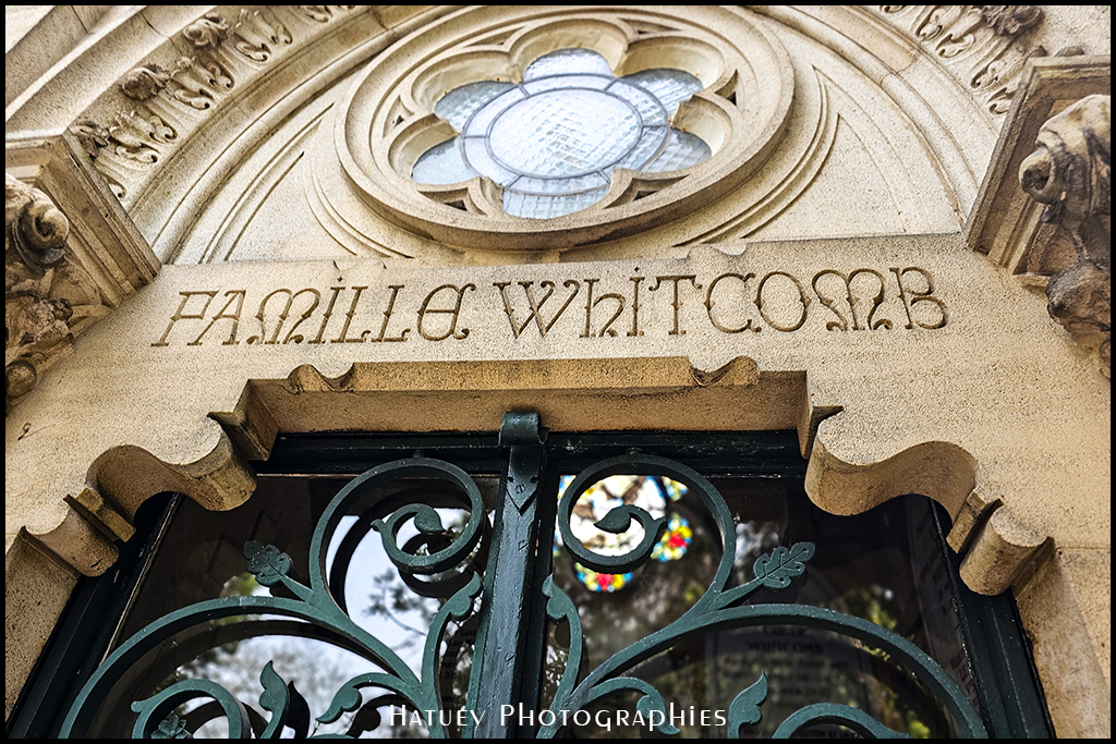 Chapelle Whitcomb ©Hatuey Photographies, 1827-1888, Art Funéraire, Cementerio, Cemetery, Cemetery Photography, Chapelle, Cimetiere, Cimetière, Cimetière du Père-Lachaise, Cimitero, Division_91, France, Friedhof, Graveyard, Illustration, Marbre, Paris, Père-Lachaise, PereLachaisePhotographie, Photo Cimetière du Père-Lachaise, Rue:Avenue Aguado, Sculpture, Statue, WHITCOMB Adolphe Armand Abel (1880 †1914), WHITCOMB Adolphus Carter (1827 †1888), WHITCOMB Chapelle, WHITCOMB Famille, WHITCOMB Louise (1915 †1999), WHITCOMB Marguerite née THURET (1884 †1952), WITHCOMB Adolphus Carter par "©Hatuey Photographies"