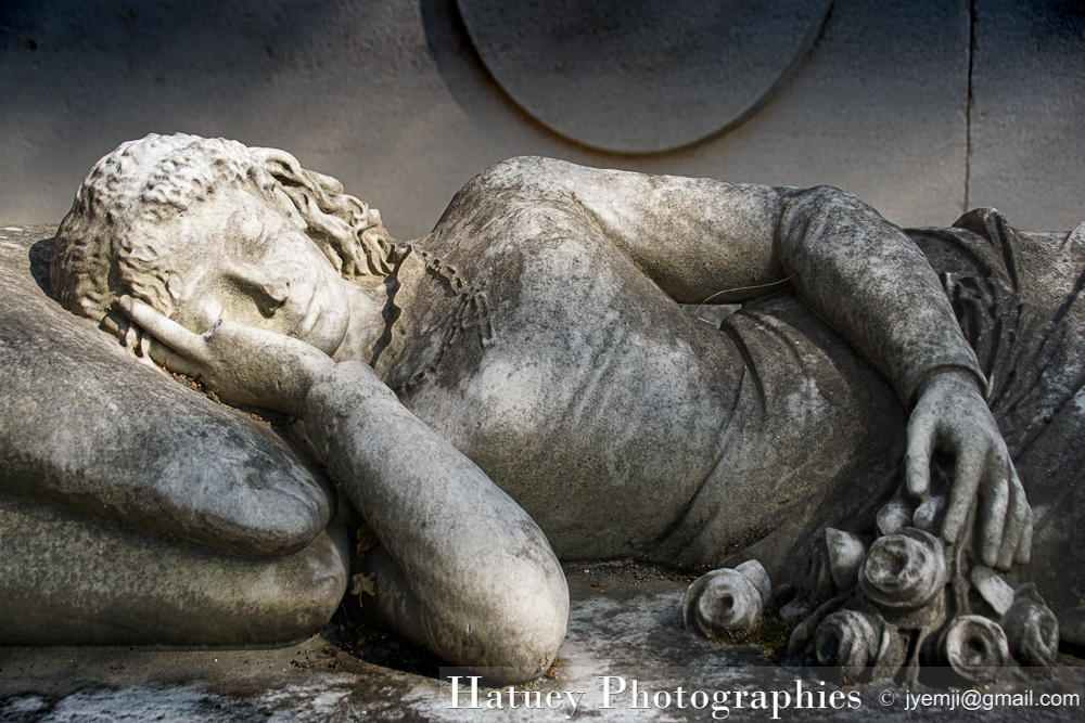Paris, Cimetiere du Pere Lachaise , Photographies de Paris, Cemetery Graveyard Cementerio Cimitero Friedhof , Cimetiere du Pere Lachaise , Photographies de la tombe de Elisa HODGSON (1818-1882) par "©Hatuey Photographies"