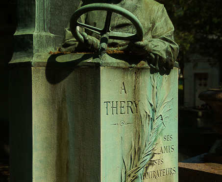Cimetière du Père Lachaise . Photographies de Paris par © Hatuey Photographies