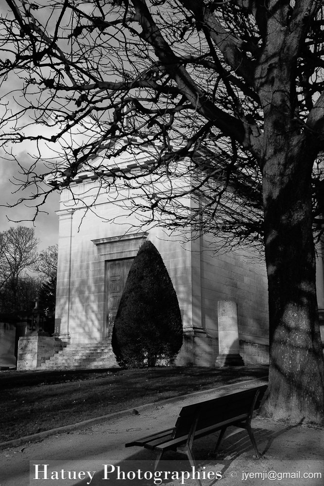 Paris, Cimetiere du Pere Lachaise, Chapelle de l'Est "©Hatuey Photographies"