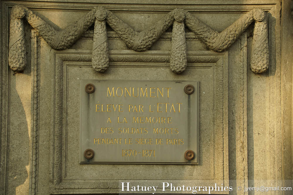 Paris, Cimetiere du Pere Lachaise, Mémoire des soldats morts pendant le siège de Paris "©Hatuey Photographies