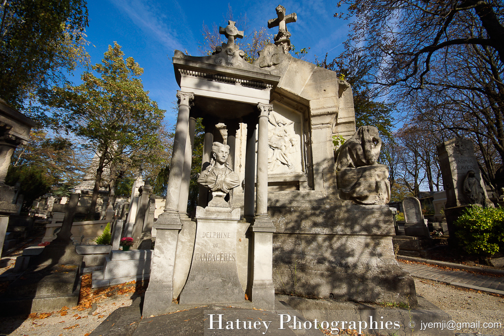 Paris, Cimetiere du Pere Lachaise , Photographies de la tombe de Delphine de CAMBACERES "©Hatuey Photographies"