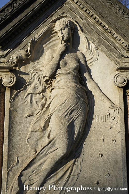 Cimetière du Père Lachaise par ©Hatuey Photographies 1875-1885, Art Funéraire, BAS-RELIEF, Cemetery, CemeteryPhotography, Cimetière, Cimetière du Père-Lachaise, Division 47, FLORENS Adrien Orville, FLORENS Famille, France, Friedhof, Illustration, Paris, PereLachaisePhotographie, Photo Cimetière du Père-Lachaise, Père-Lachaise, Rue:Chemin du Tertre, Statue, cimitero, graveyard, ©Hatuey Photographies