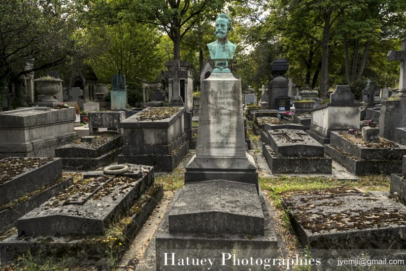 Paris, Photographies du Cimetiere du Pere Lachaise à Paris ©Hatuey Photographies Art Funéraire, bronze, buste, Cemetery, CemeteryPhotography, Cimetière, Cimetière du Père-Lachaise, cimitero, Commune de Paris, Division 91, EUDES Emile, France, Friedhof, graveyard, Illustration, Leader blanquiste, Membre de la Commune de Paris, Membre du Comité Central et Général de la Commune de Paris, Noël Tony (Sculpteur), Paris, Père-Lachaise, PereLachaisePhotographie, Photo Cimetière du Père-Lachaise, Rue:Avenue Transversale N° 2, Sculpteurs
