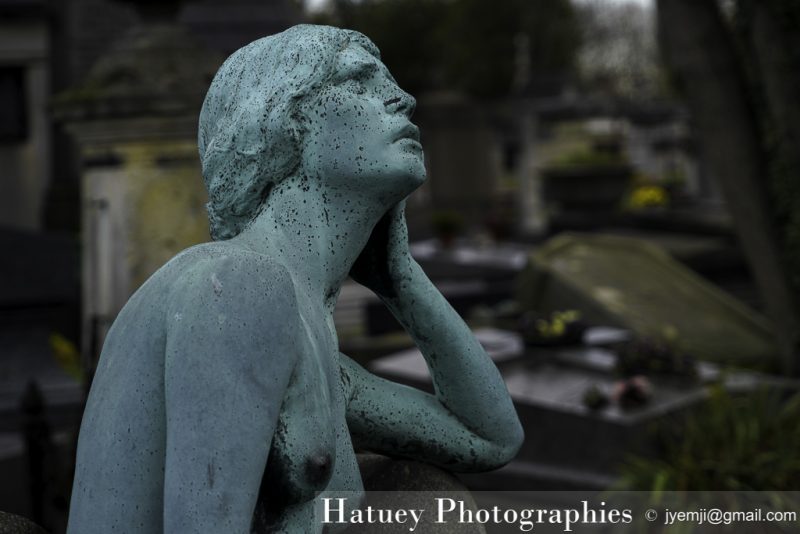 ©Hatuey Photographies, 1871-1959, Art Funéraire, bronze, Cemetery, Cimetière, Cimetière du Père Lachaise, cimitero, Division 92, Femme assise, France, Friedhof, graveyard, LANDAU Emilie, Paris, Père Lachaise, Père-Lachaise, Sculpture, Statue, Statue de femme