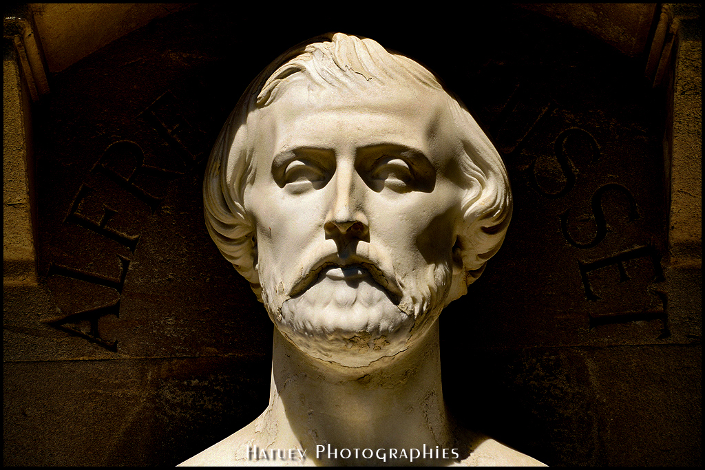 Paris, Cimetiere du Pere Lachaise , Photographies de Paris par "©Hatuey Photographies" 1810-1857, Art Funéraire, Cemetery, CemeteryPhotography, Cimetière, Cimetière du Père-Lachaise, Division 04, France, Friedhof, Illustration, Jean Auguste Barre (Sculpteur), MUSSET Alfred de, Marbre, Paris, PereLachaisePhotographie, Photo Cimetière du Père-Lachaise, Père-Lachaise, Rue: Avenue Principale, Rue:Avenue Principale, Sculpteurs, Buste, Marbre, cimitero, graveyard, ©Hatuey Photographies