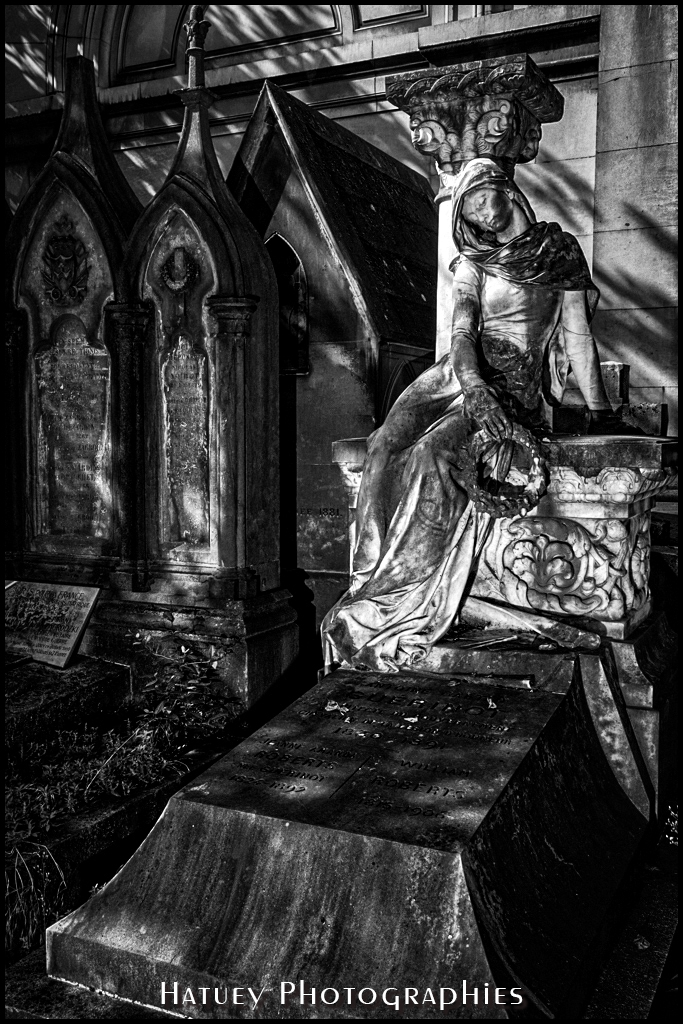 1830-1891, Architecte du Gouvernement, Art Funéraire, BARRIAS Louis Ernest (Sculpteur), Cemetery, CemeteryPhotography, Cimetière, Cimetière du Père-Lachaise, Cimitero, Division 55, France, Friedhof, GUERINOT Antoine Gaétan, Graveyard, Illustration, Paris, PereLachaisePhotographie, Photo Cimetière du Père-Lachaise, Père-Lachaise, Sculpteurs, ©Hatuey Photographies