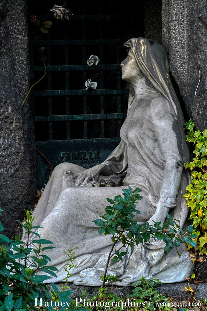 Cimetière du Père-Lachaise, Tombe de François GAMICHON "©Hatuey Photographies" Art Funéraire, Cemetery, CemeteryPhotography, Chapelle, Cimetière, Cimetière du Père-Lachaise, Cimitero, Division 02, France, Friedhof, GAMICHON Anne Veuve (1809-1859), GAMICHON Famille, GAMICHON François, GAMICHON François (1803-1867), GAMICHON Marie Geneviève née LEGRAND (1844-1902), Liste défunts, Paris, PereLachaisePhotographie, Photo Cimetière du Père-Lachaise, Père-Lachaise, Rue:Avenue de la Conservation, Statue, Statue de femme, graveyard, illustration, ©Hatuey Photographies
