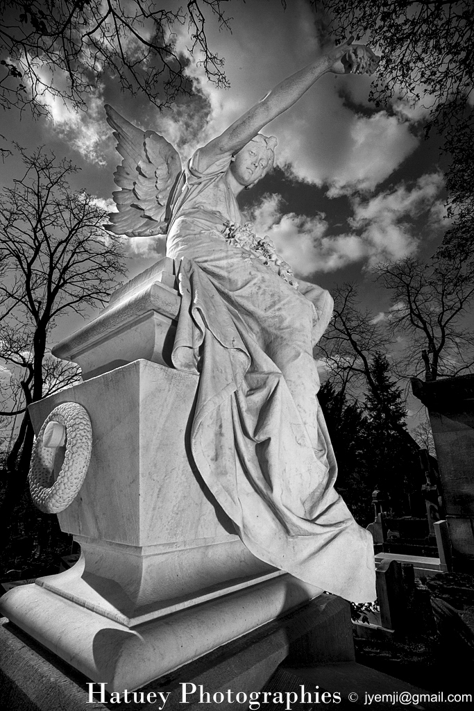 Cimetière du Père-Lachaise, Tombe de GALEZOWSKA Odette (1893-1943) "©Hatuey Photographies"

©Hatuey Photographies, Ange, Art Funéraire, Cementerio, Cemetery, CemeteryPhotography, Cimetiere, Cimetière, Cimetière du Père-Lachaise, Cimitero, Division 11, France, Friedhof, GALEZOWSKA Odette, GALEZOWSKI Xavier François (1832-1907), Graveyard, Illustration, Marbre, Paris, Père-Lachaise, PereLachaisePhotographie, Photo Cimetière du Père-Lachaise, Rue:Chemin DENON, Sculpture, Statue, Statue d'ange, TAMBERLICK Enrico (1820-1889)