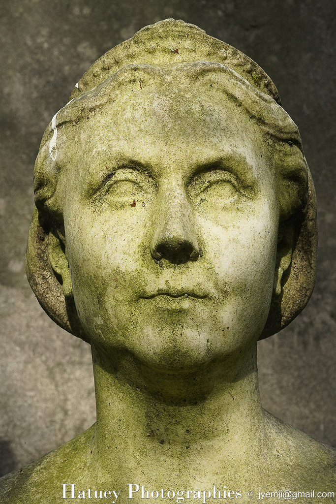 Cimetière du Père-Lachaise, Tombe de Eugénie BOIME-SIMON (1812-1889) "©Hatuey Photographies" Art Funéraire, BOIME-SIMON Eugénie, Buste, Buste de femme, Cementerio, Cemetery, CemeteryPhotography, Cimetière, Cimetière du Père-Lachaise, Cimitero, France, Friedhof, Graveyard, Illustration, Paris, PereLachaisePhotographie, Photo Cimetière du Père-Lachaise, Père-Lachaise, Sculpture, ©Hatuey Photographies