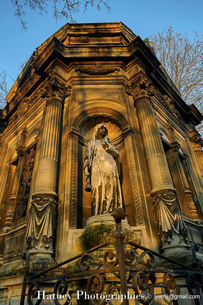 Tombe de la Famille Paul Gustave Adolphe d’HAUREGARD. "©Hatuey Photographies"1805-1883, Art Funéraire, Cemetery, CemeteryPhotography, Chapelle, Cimetière, Cimetière du Père-Lachaise, Cimitero, Division 76, France, Friedhof, HAUREGARD Chapelle, HAUREGARD Paul Gustave Adolphe d’ Famille, Illustration, Paris, PereLachaisePhotographie, Photo Cimetière du Père-Lachaise, Père-Lachaise, Rue:Avenue Circulaire, Rue:Chemin Bernard, Statue, Statues, graveyard, ©Hatuey Photographies