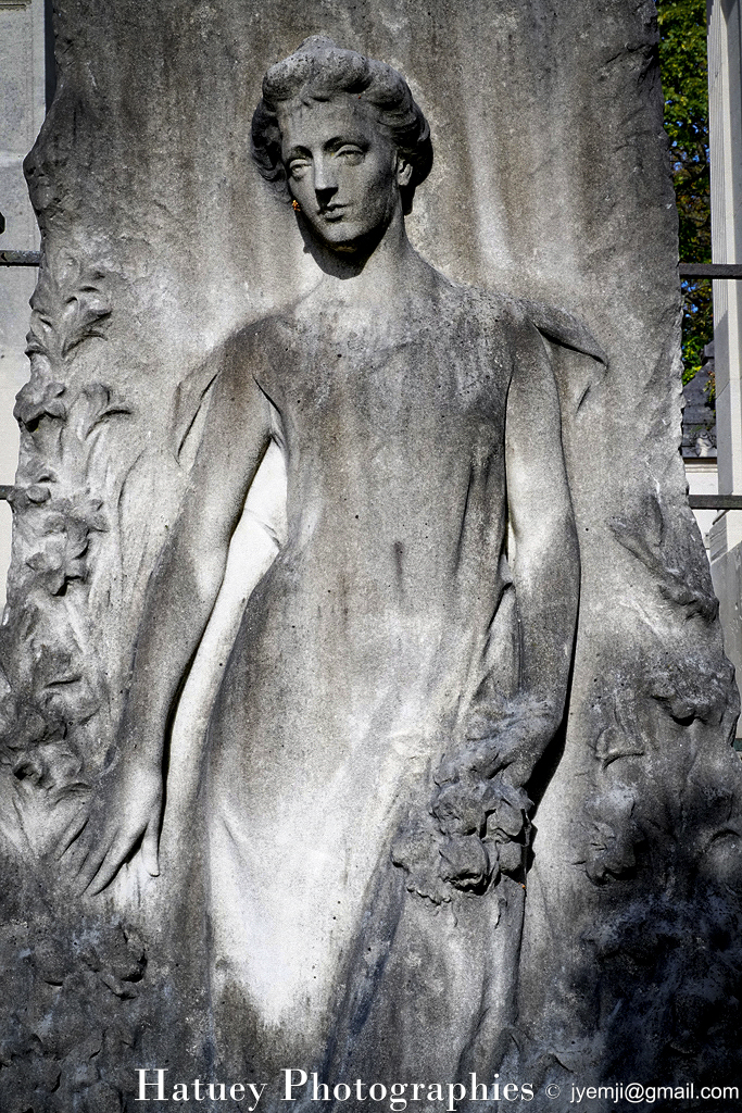 Cimetière du Père-Lachaise, Tombe de Victorine Catherine Elisabeth BREZINA (1857-1918) "©Hatuey Photographies" ©Hatuey Photographies, 1857-1918, Art Funéraire, BREZINA Adalbert, BREZINA Victorine Catherine Elisabeth, Cementerio, Cemetery, CemeteryPhotography, Cimetiere, Cimetière, Cimetière du Père-Lachaise, Cimitero, France, Friedhof, Graveyard, Illustration, KLINGSEISEN Hugo (Sculpteur), Paris, Père-Lachaise, PereLachaisePhotographie, Photo Cimetière du Père-Lachaise, Sculpteurs
