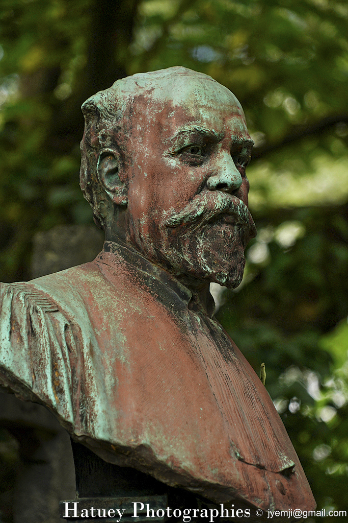 Cimetière du Père-Lachaise, Tombe de A. BALANDREAU (1848 - 1919) "©Hatuey Photographies" ©Hatuey Photographies, 1848 - 1919, Art Funéraire, Avocat, Avocat à la Cour d'Appel, BALANDREAU A, BALANDREAU A., Cementerio, Cemetery, CemeteryPhotography, Cimetiere, Cimetière, Cimetière du Père-Lachaise, Cimitero, Division 96, France, Friedhof, Graveyard, GREBER Henri-Léon (Sculpteur), Illustration, Paris, Père-Lachaise, PereLachaisePhotographie, Photo Cimetière du Père-Lachaise, Sculpteurs