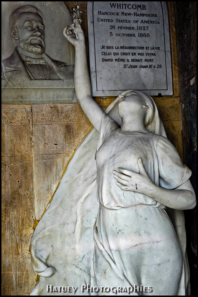 Chapelle Whitcomb ©Hatuey Photographies, 1827-1888, Art Funéraire, Cementerio, Cemetery, Cemetery Photography, Chapelle, Cimetiere, Cimetière, Cimetière du Père-Lachaise, Cimitero, Division_91, France, Friedhof, Graveyard, Illustration, Marbre, Paris, Père-Lachaise, PereLachaisePhotographie, Photo Cimetière du Père-Lachaise, Rue:Avenue Aguado, Sculpture, Statue, WHITCOMB Adolphe Armand Abel (1880 †1914), WHITCOMB Adolphus Carter (1827 †1888), WHITCOMB Chapelle, WHITCOMB Famille, WHITCOMB Louise (1915 †1999), WHITCOMB Marguerite née THURET (1884 †1952), WITHCOMB Adolphus Carter par "©Hatuey Photographies"