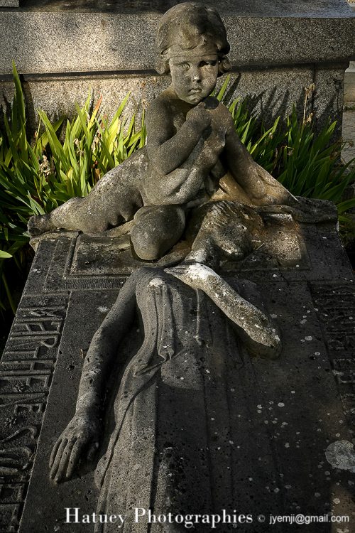 Cimetière du Père-Lachaise Marthe de SWIECINSKA ©Hatuey Photographies, Art Funéraire, Cemetery, CemeteryPhotography, Cimetière, Cimetière du Père-Lachaise, cimitero, France, Friedhof, général, graveyard, SWIECINSKA Marthe de, Illustration, Paris, Père-Lachaise, PereLachaisePhotographie, Photo Cimetière du Père-Lachaise, Rue:Avenue Pacthod, Rue:Avenue Transversale n°3, Sculpteurs